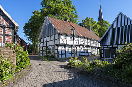 Fachwerkidylle Im Kirchwinkel