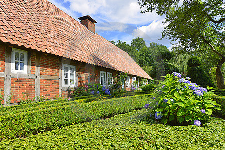 Rohdes Heuerhaus mit Bauerngarten