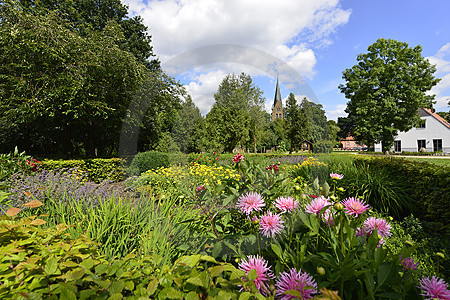 Klostergarten in der Kommende Lage