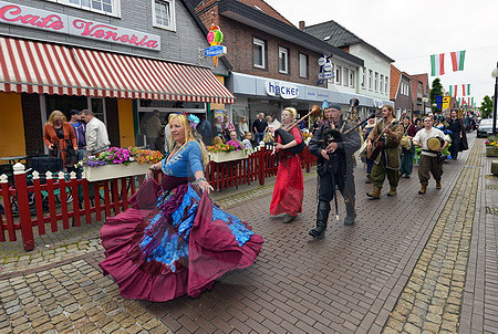 Umzug beim Burgfest