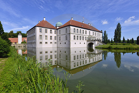 Schloss Hünnefeld mit Schlosspark