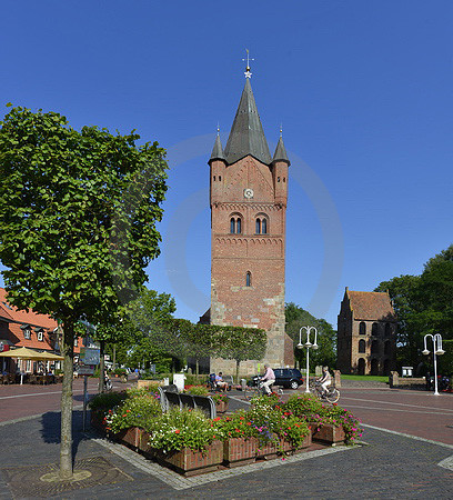 Maktplatz mit Kirche