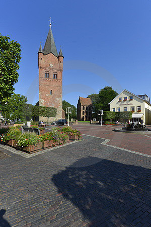 Maktplatz mit Kirche