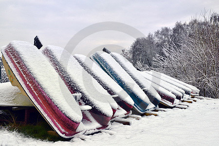 Tretboote im Winterschlaf