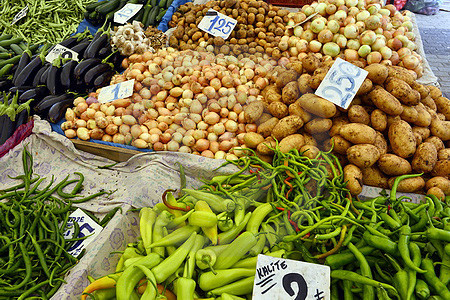 Marktstand mit Gemüse