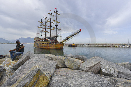 Touristenschiff in Alanya