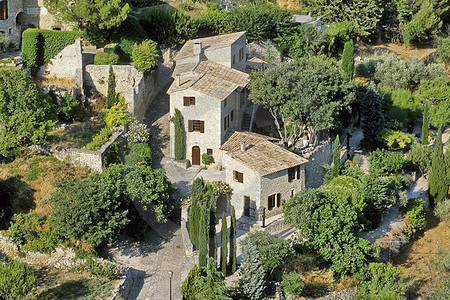 Bergdorf Gordes