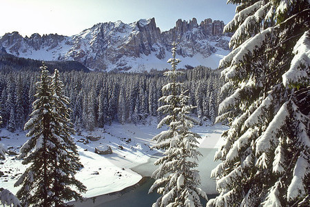 Karersee - Karersee mit Latemar