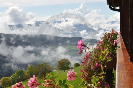 Herbstnebel über Seis am Schlern