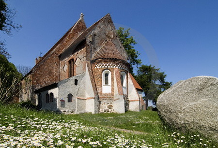 Backstein-Kirche in Altenkirchen