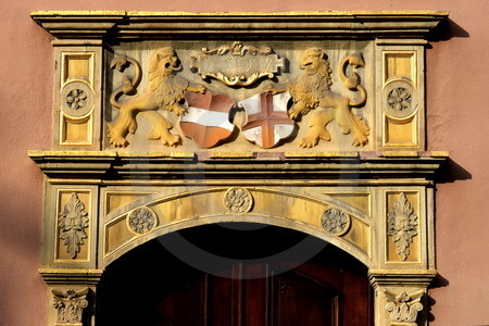 Wappen-Portal am Alten Rathaus
