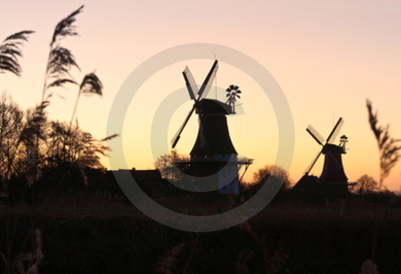 Zwillingsmuehlen Greetsiel