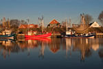 Fischkutter im Hafen Greetsiel