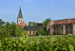 Rathaus und Kirche