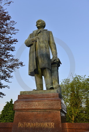 Boediker-Denkmal, Haseluenne