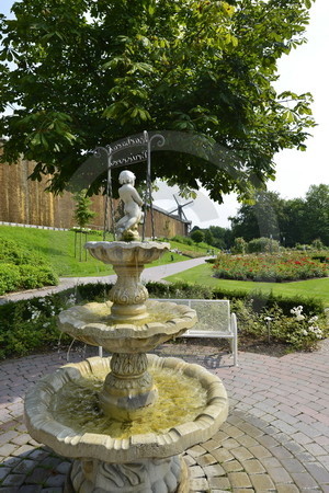 Springbrunnen im Rosengarten