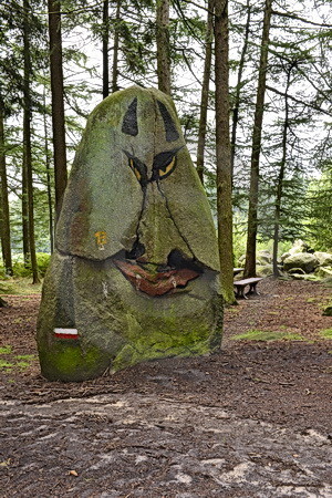 Menhir Süntelstein (4a)