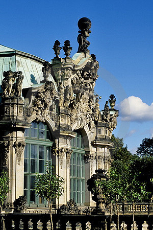 Dresdner Zwinger, Wallpavillon