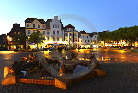 Abendstimmung am Markt in Lingen (Ems)