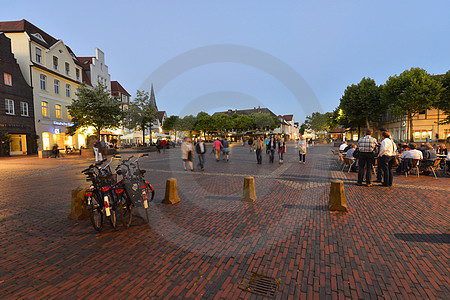 Abendstimmung am Markt in Lingen (Ems)